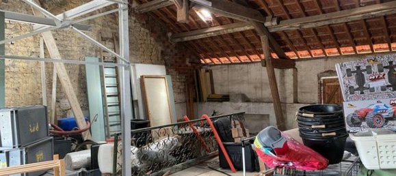  Garage in Le Mesnil-sur-Oger, France No. 310954 2