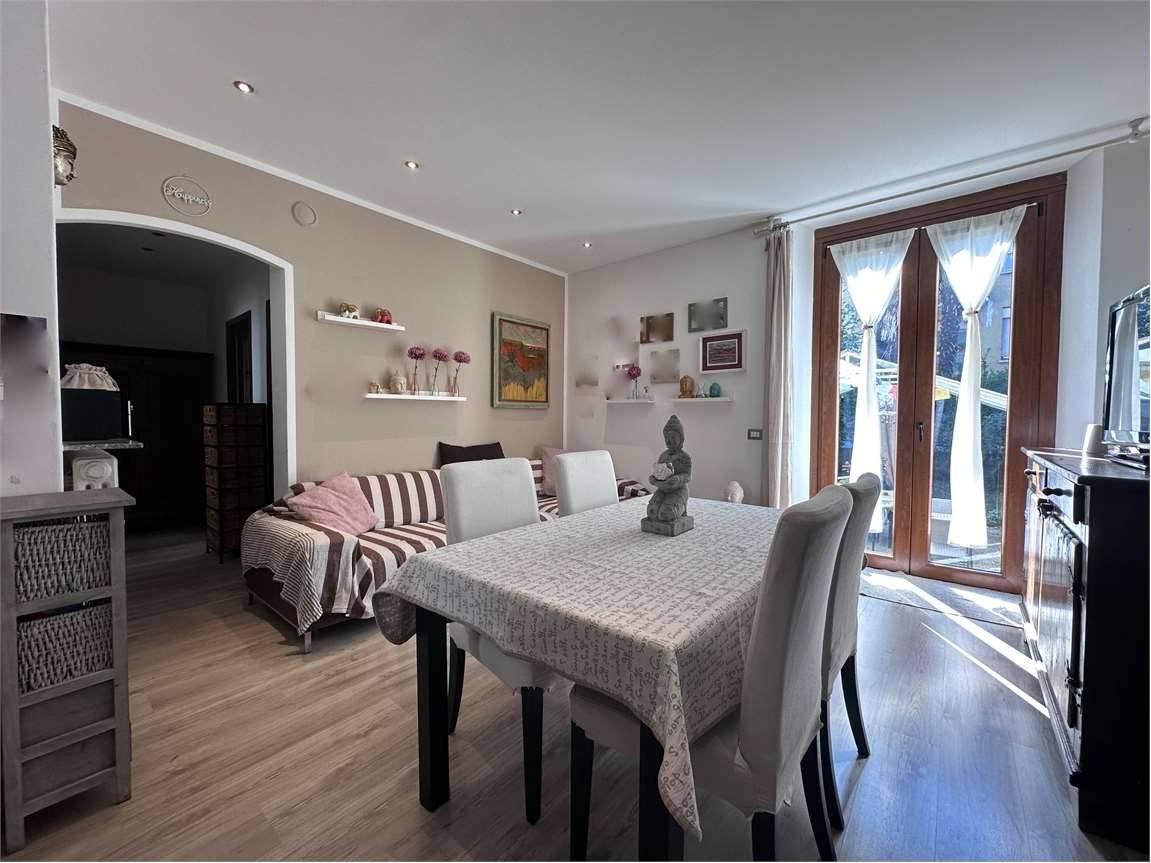 Apartamento de 2 habitaciónes en Domodossola, Italy No. 107798