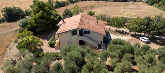 6 غرف نوم فيلا في Montalto di Castro, Italy رقم 119658 20