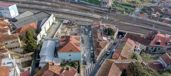 2 Schlafzimmer Haus in Porto, Portugal, Nr. 23660 4