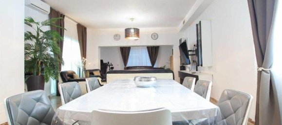 Villa de 4 dormitorios en Marbella, Spain No. 142771 12