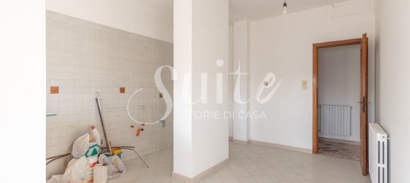 5 rooms Apartment in Palermo, Italy No. 220340 6