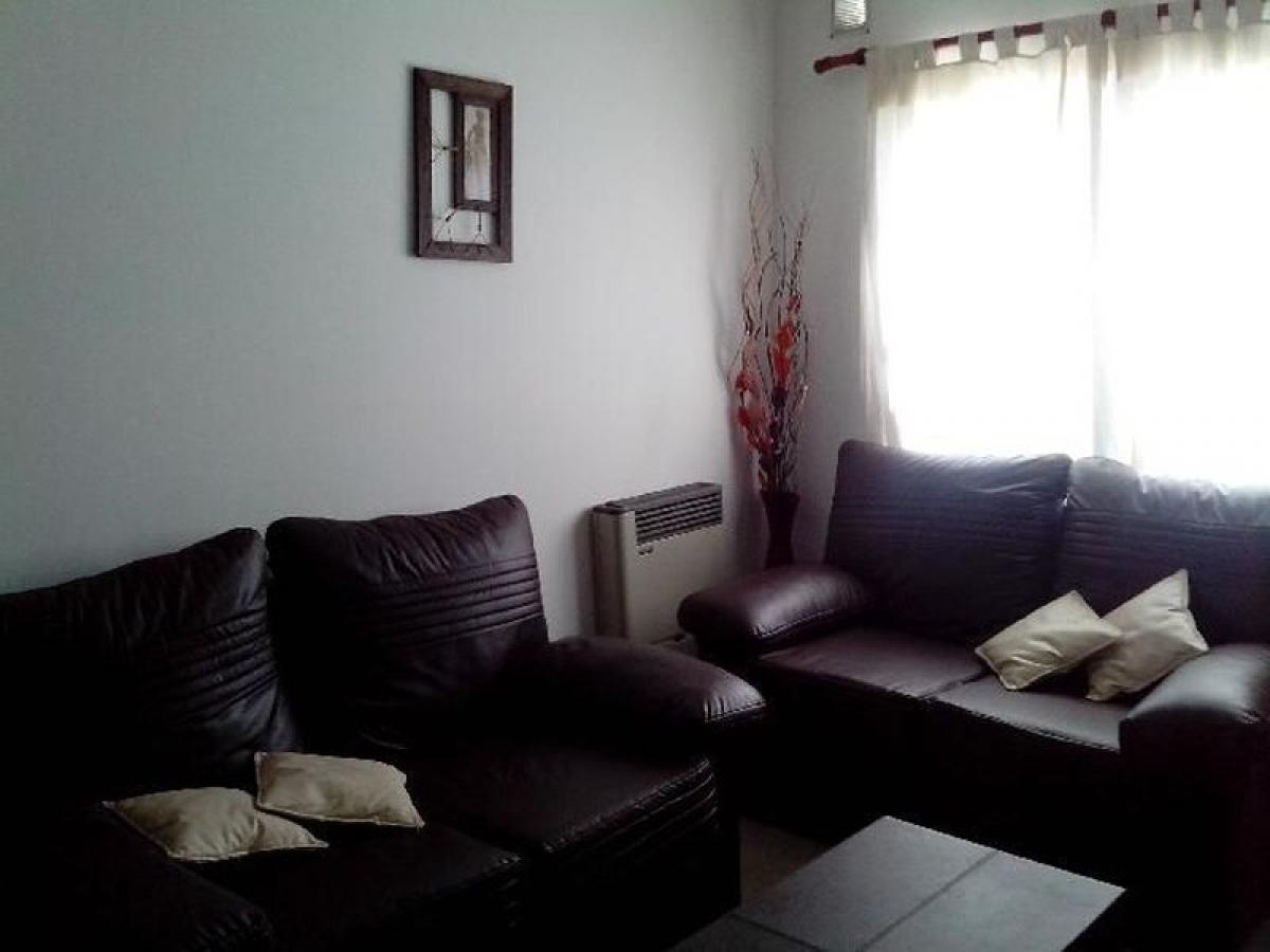 Casa T2 em San Miguel, Argentina N.º 7940