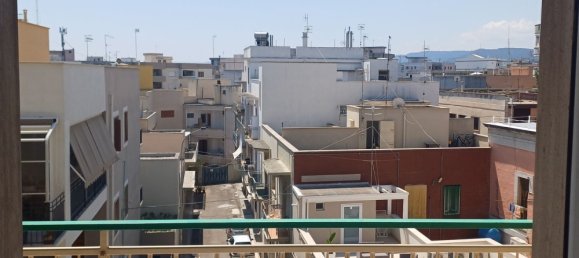 Apartamento de 3 dormitorios en Monopoli, Italy No. 376015 16