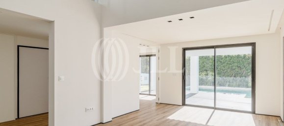 5 bedrooms House in Cascais, Portugal No. 107752 2