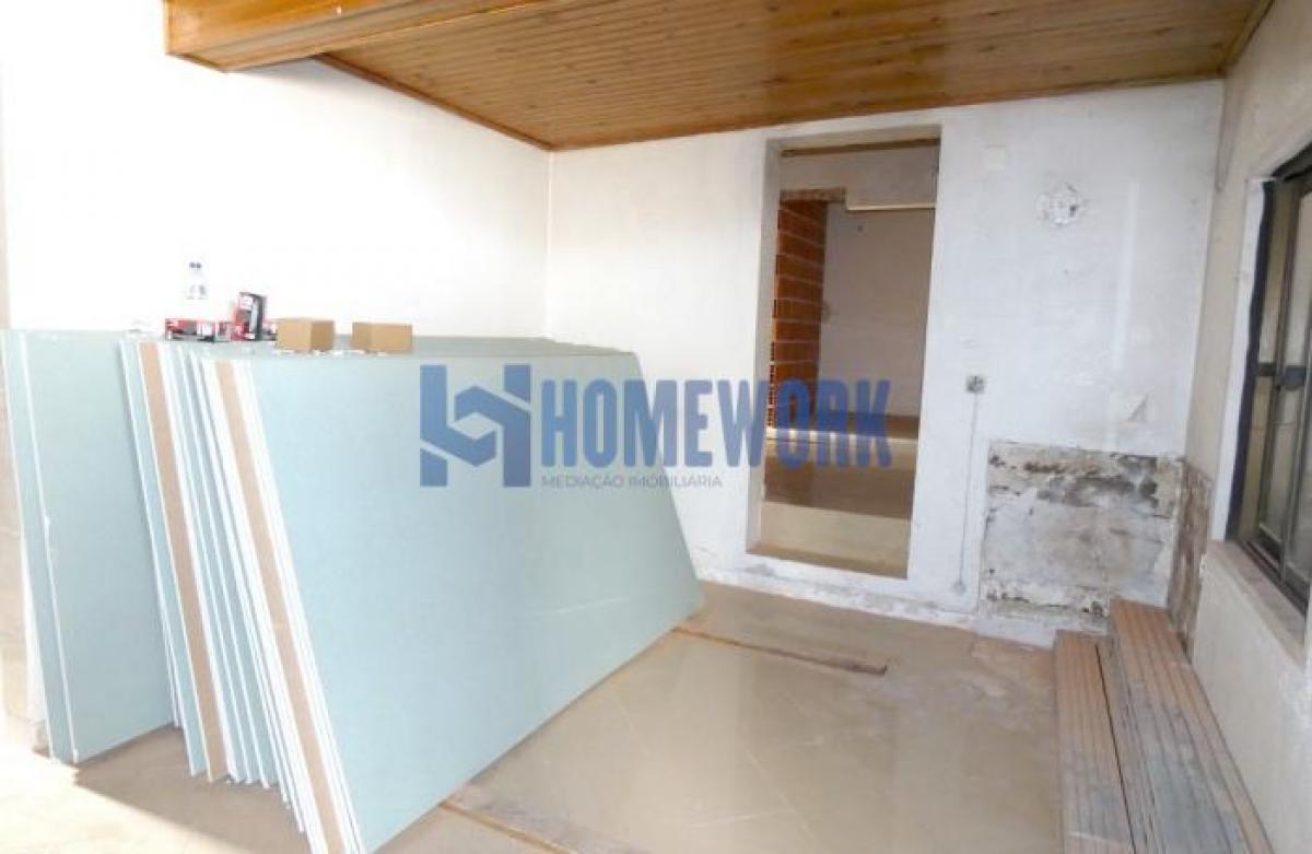 3 bedrooms House in Lisbon, Portugal No. 4813