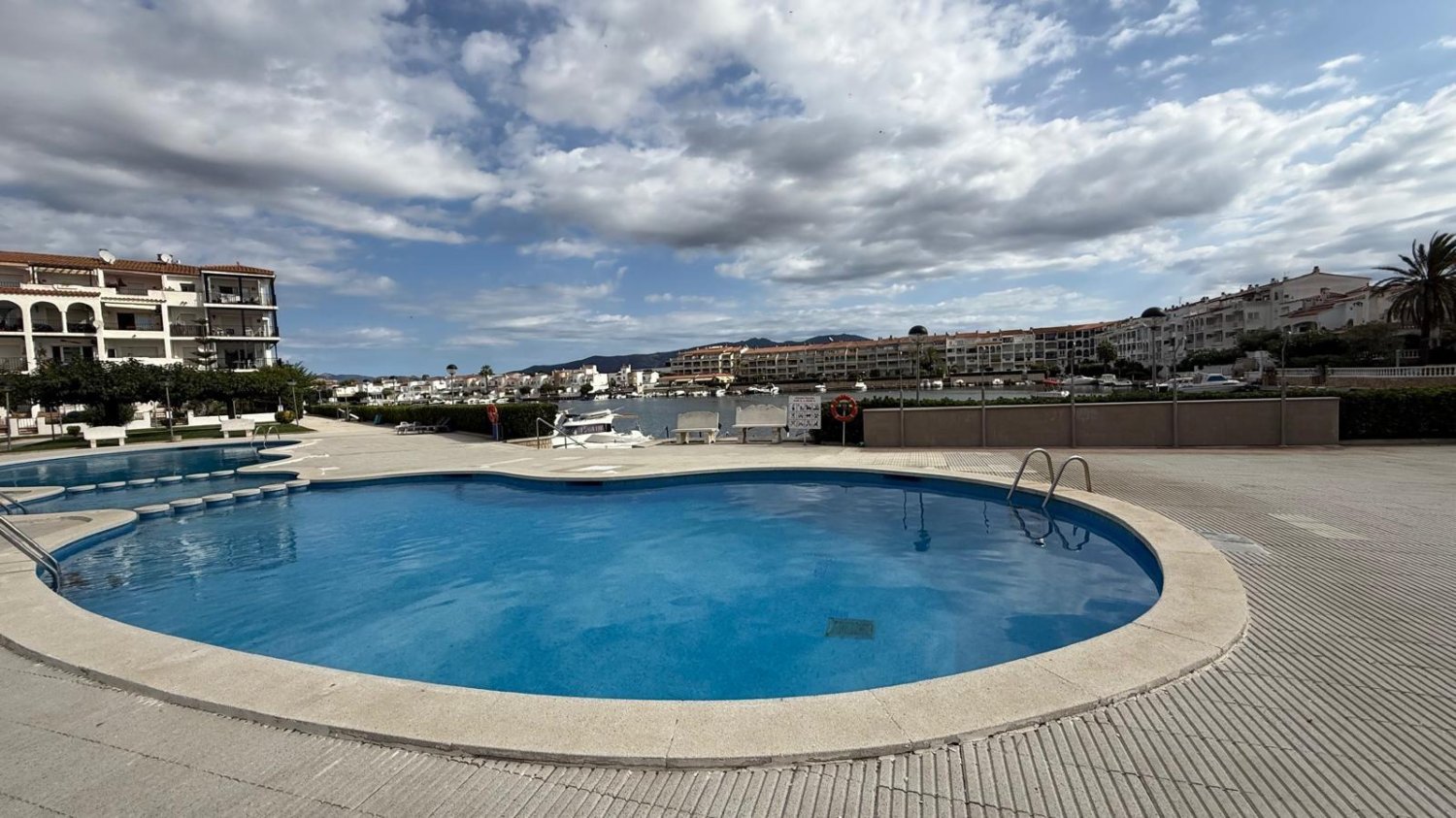 1 bedroom Apartment in Empuriabrava, Spain No. 267939