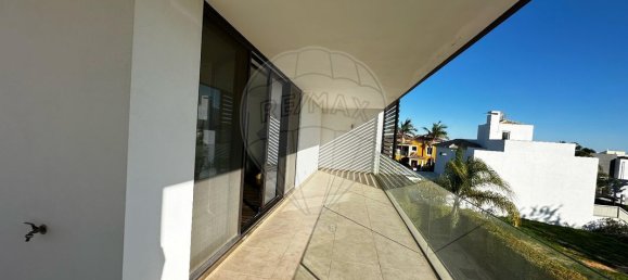 Дом с 4 спальнями в Montenegro, Португалия № 27293 15