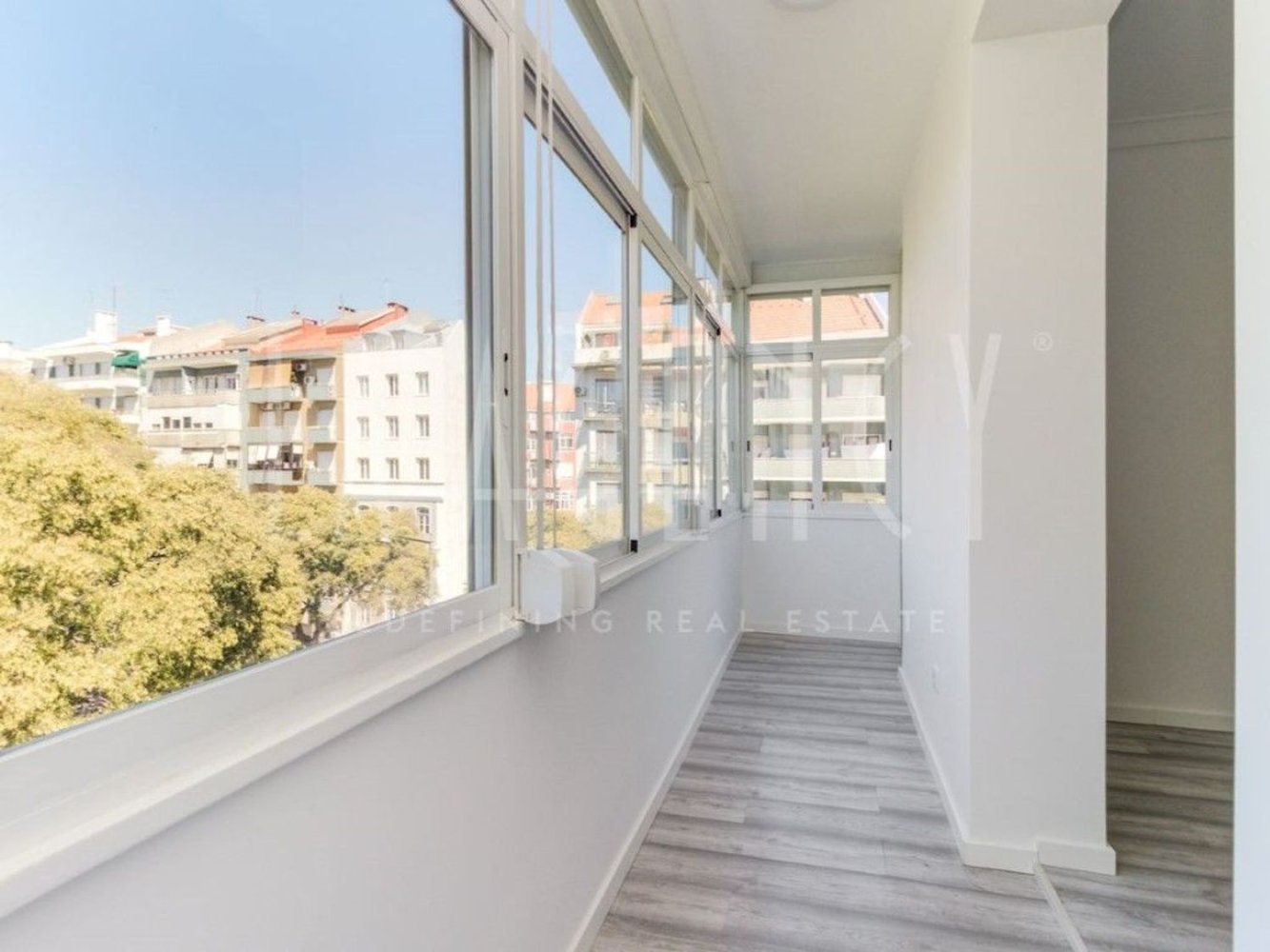 Estudio en Lisbon, Portugal No. 153027