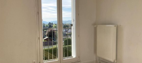3 bedrooms Apartment in Saint-Etienne-de-Saint-Geoirs, France No. 341415 10