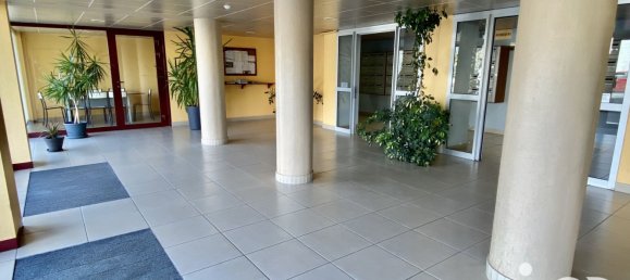 1 bedroom Apartment in Tours, France No. 329110 11