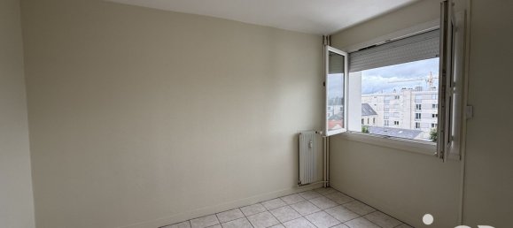 1 bedroom Apartment in Tours, France No. 329110 6