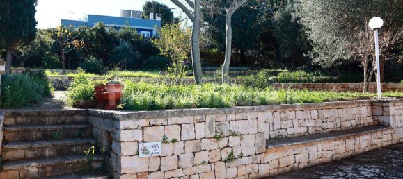 4 bedrooms Villa in Conversano, Italy No. 13954 22