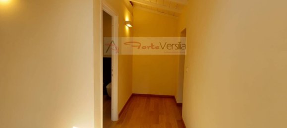 8 bedrooms House in Pietrasanta, Italy No. 323351 26