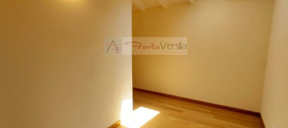 8 bedrooms House in Pietrasanta, Italy No. 323351 13