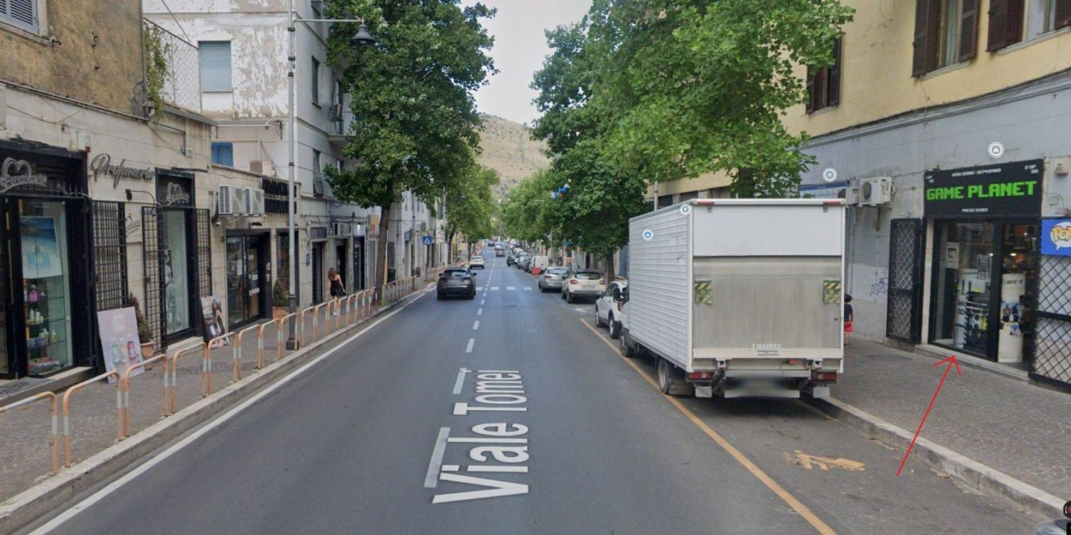 Propiedad comercial de 1 habitación en Tivoli, Italy No. 273667