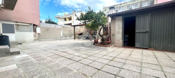 4-salle Appartement à Selargius, Italy No. 50089 16