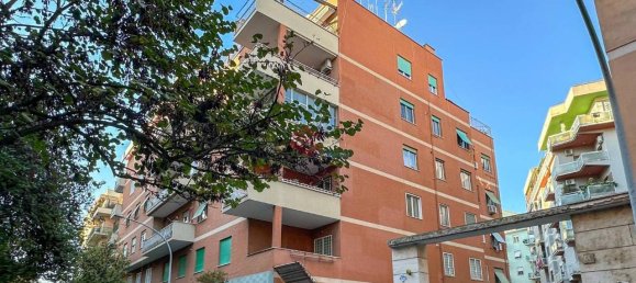 5 rooms Apartment in Rome, Italy No. 36069 58