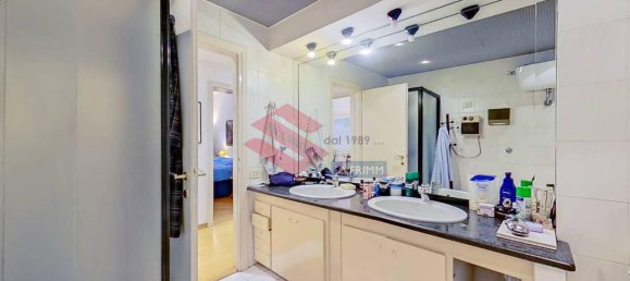 5 rooms Apartment in Rome, Italy No. 36069 47