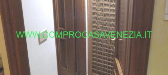 4 rooms Apartment in Venice, Italy No. 231778 12
