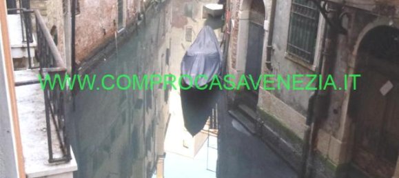 4 rooms Apartment in Venice, Italy No. 231778 2