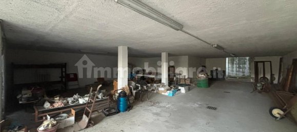 Villa de 15 dormitorios en Salò, Italy No. 9683 34