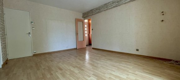 4 Schlafzimmer Haus in Le Chambon-Feugerolles, France, Nr. 308781 3