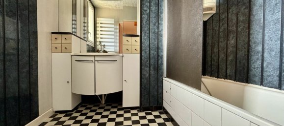 4 Schlafzimmer Haus in Le Chambon-Feugerolles, France, Nr. 308781 8