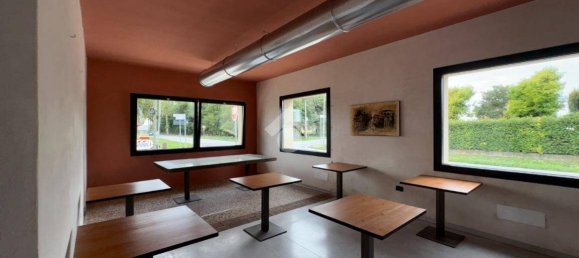 601m² Commercial property in Asolo, Italy No. 325890 7