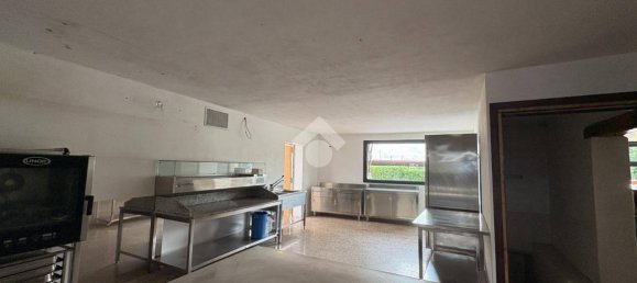 601m² Commercial property in Asolo, Italy No. 325890 17