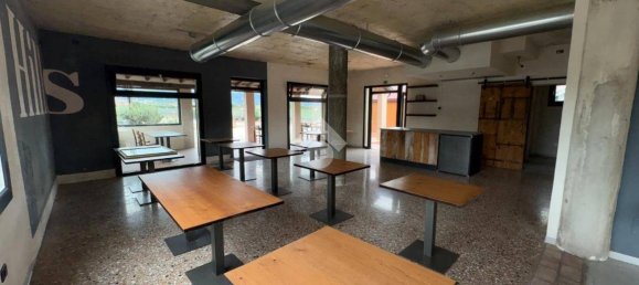 601m² Commercial property in Asolo, Italy No. 325890 11