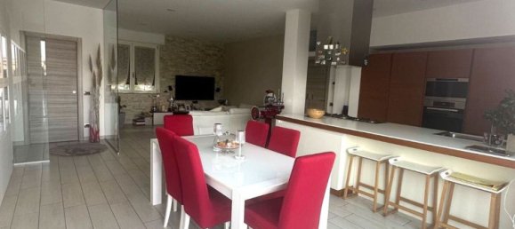 5 Schlafzimmer Haus in Inverigo, Italy, Nr. 361916 7