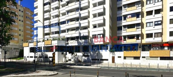 6 bedrooms Apartment in Lisbon, Portugal No. 79498 5