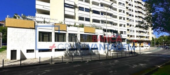 6 bedrooms Apartment in Lisbon, Portugal No. 79498 4