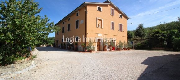 8 bedrooms House in Chiusi, Italy No. 320542 3