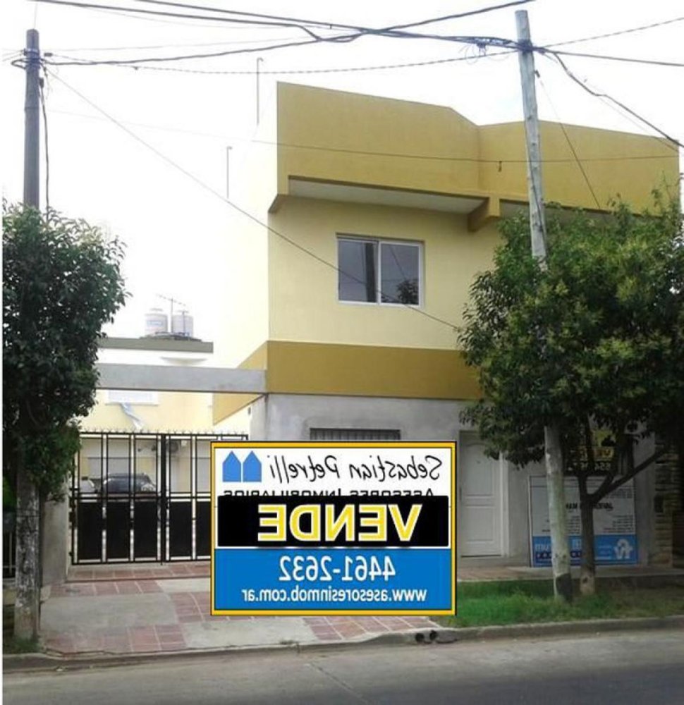 3 bedrooms House in Bermudez, Argentina No. 51040