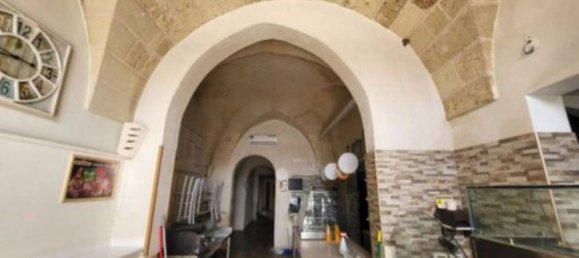 Propriété commerciale à Castri di Lecce, Italy 302m² No. 274375 2