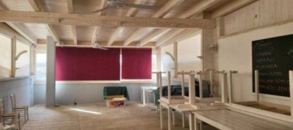 Propriété commerciale à Castri di Lecce, Italy 302m² No. 274375 5