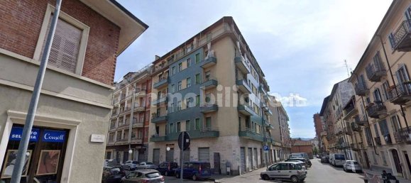 1 bedroom Apartment in Turin, Italy No. 12228 2