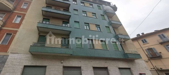 1 bedroom Apartment in Turin, Italy No. 12228 6