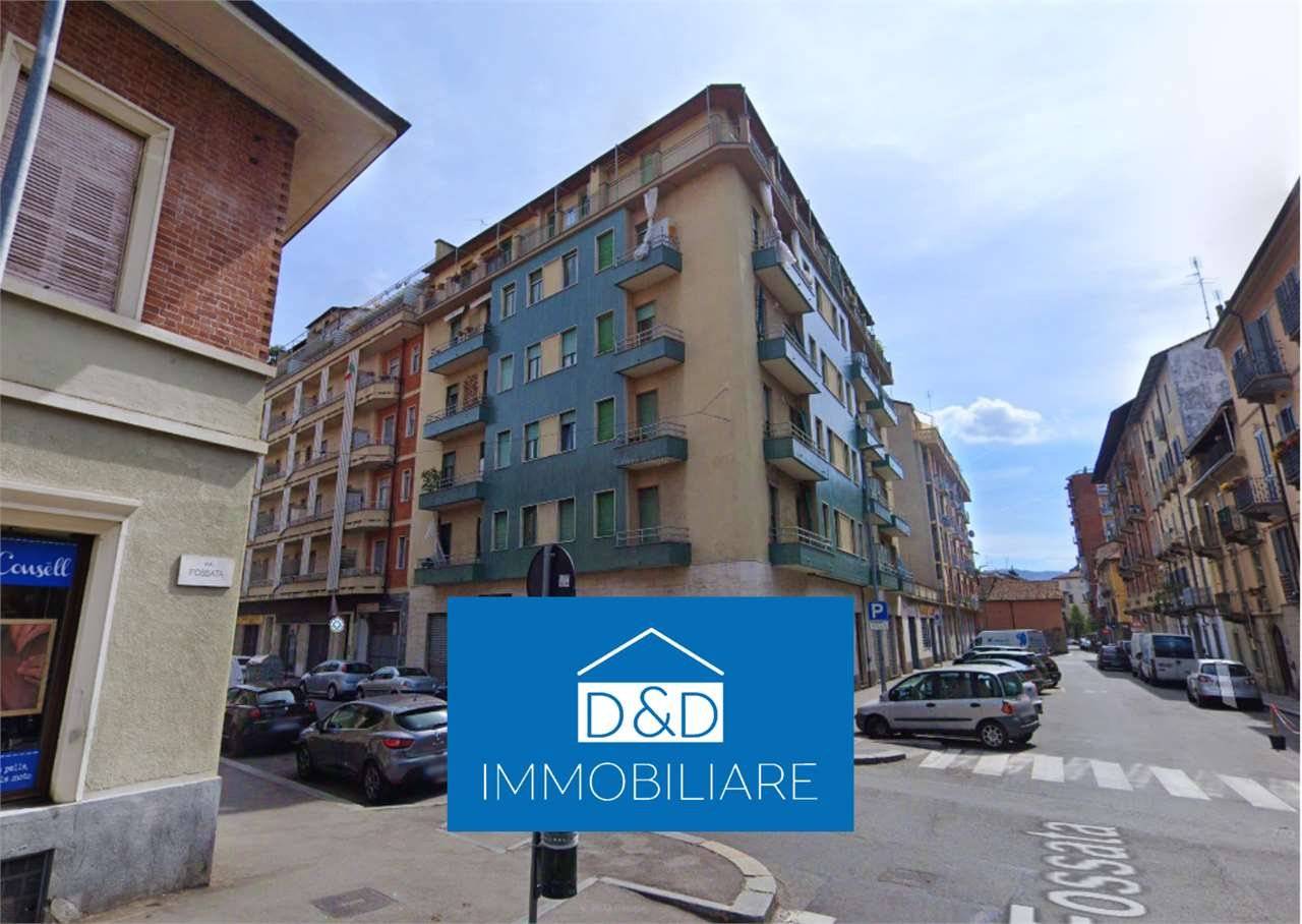1 bedroom Apartment in Turin, Italy No. 12228