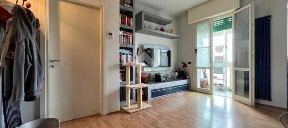 2 bedrooms Apartment in Mantua, Italy No. 315653 10
