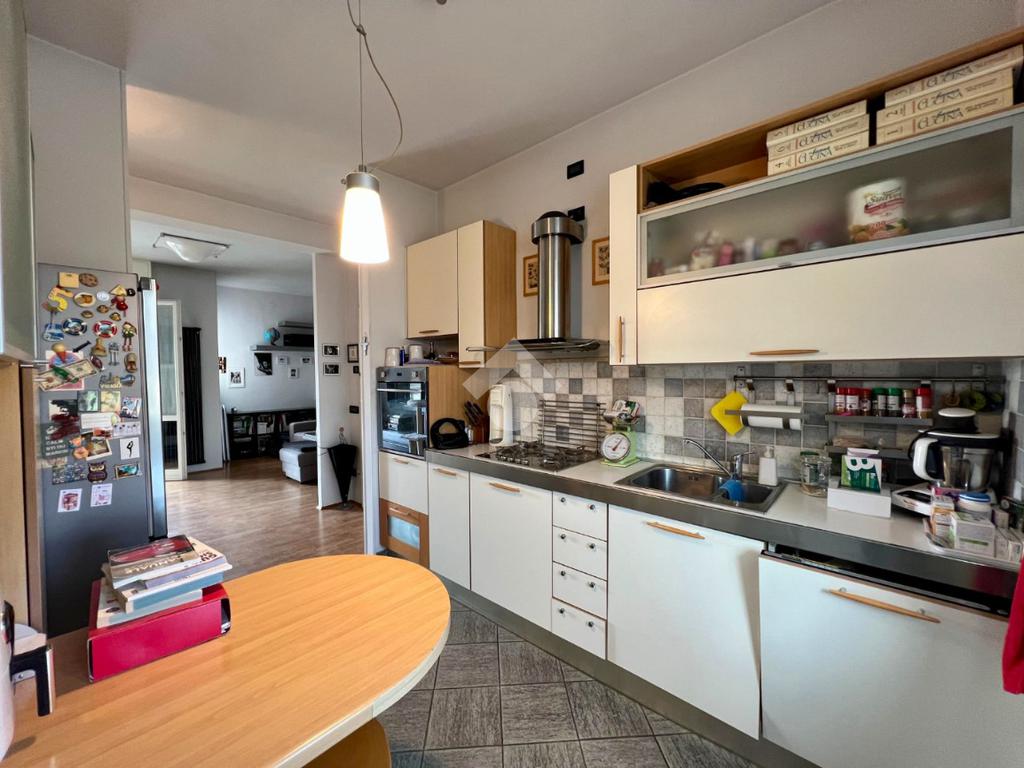 2 bedrooms Apartment in Mantua, Italy No. 315653