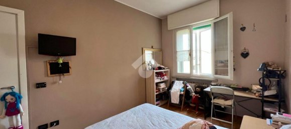 2 bedrooms Apartment in Mantua, Italy No. 315653 3