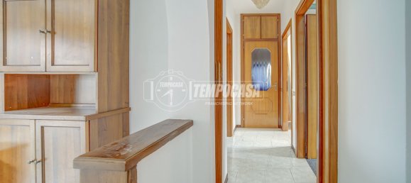 3 rooms Apartment in Turbigo, Italy No. 275864 4