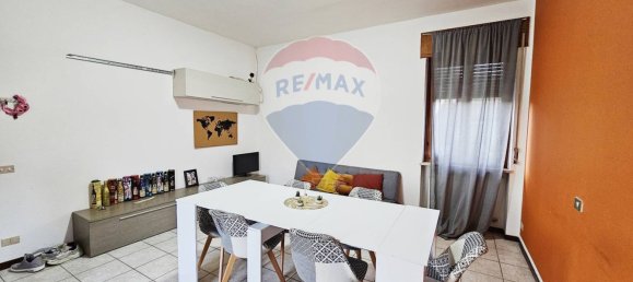 3 rooms Apartment in Vergiate, Italy No. 87675 3