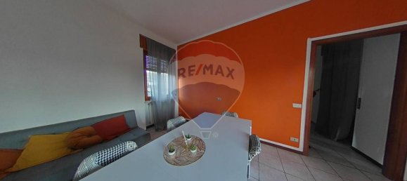 3 rooms Apartment in Vergiate, Italy No. 87675 6