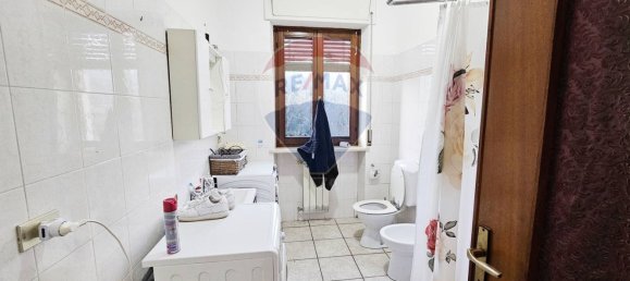 3 rooms Apartment in Vergiate, Italy No. 87675 4