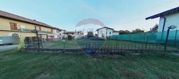 3 rooms Apartment in Vergiate, Italy No. 87675 12