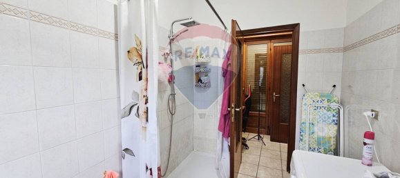 3 rooms Apartment in Vergiate, Italy No. 87675 5